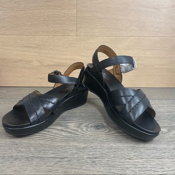 Patricia Nash Leila Wedge Sandals - Black size 9.5 NWB - Picture 7 of 17